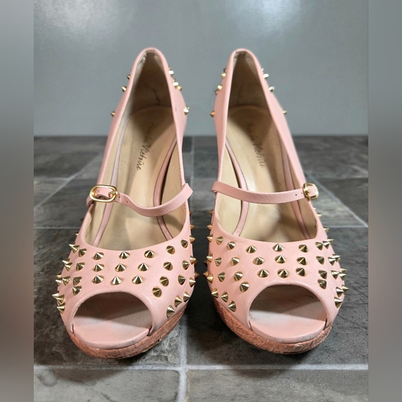 POUR LA VICTOIRE PINK SPIKED PLATFORM PEEPTOE HEELS. - Picture 5 of 12